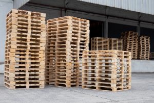 How Wooden Pallets Could Be Damaging Your Cargo