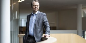 Philipp Schoeller - CEO dr.schaer